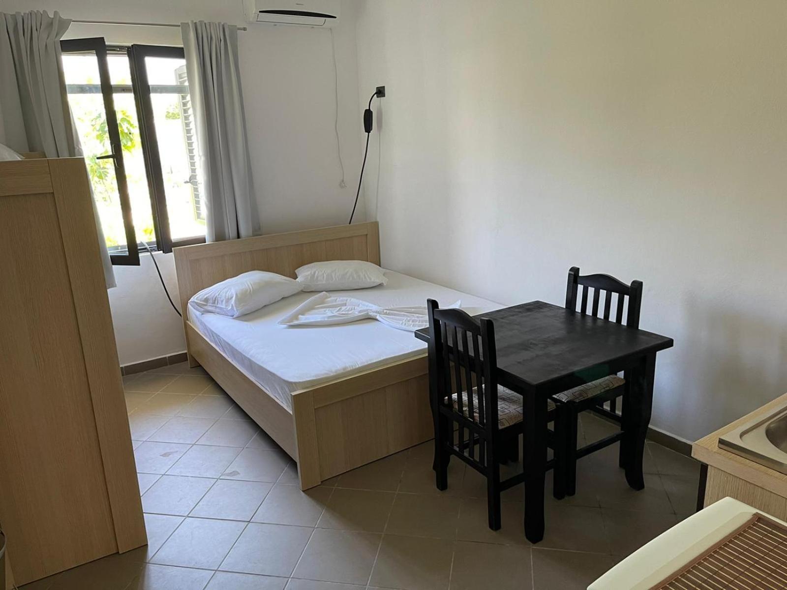 Ferienwohnung Karaburun Sunset Beach Orikum Zimmer foto